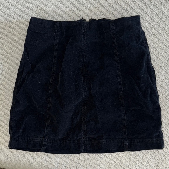 Free People Black Mini Skirt Casual - Picture 1 of 3